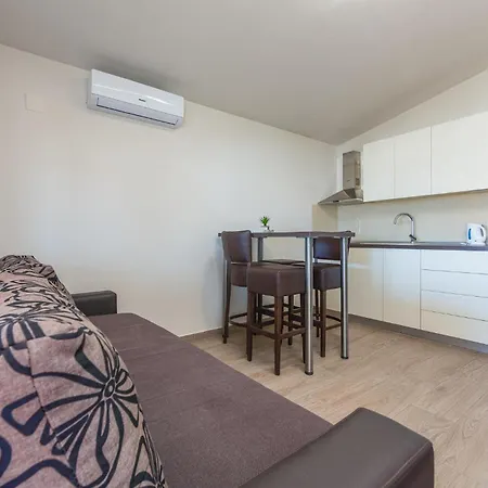 Apartman 1 Bedroom Amazing In Vir