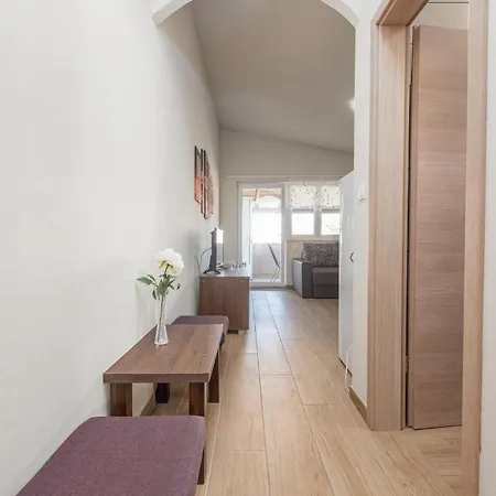 1 Bedroom Amazing In Apartman Vir
