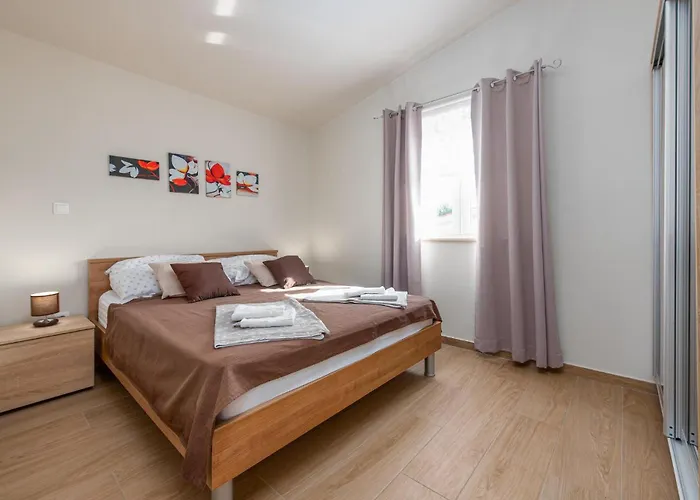 1 Bedroom Amazing In Daire Vir