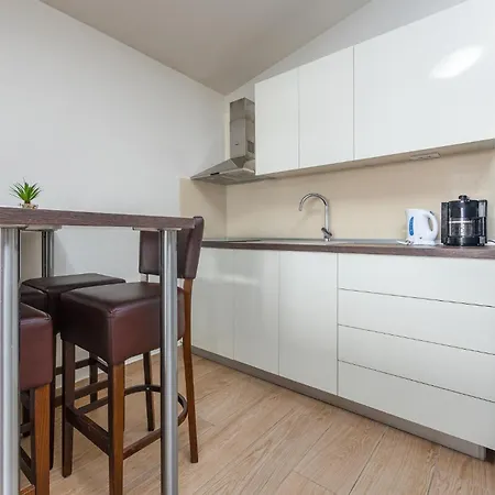 1 Bedroom Amazing In Apartamento *