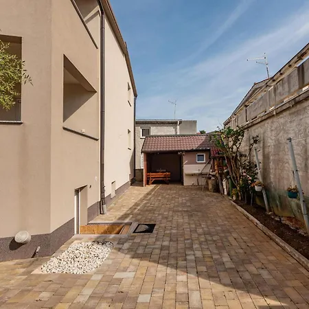 1 Bedroom Amazing In *
