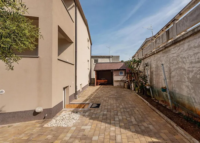 1 Bedroom Amazing In *